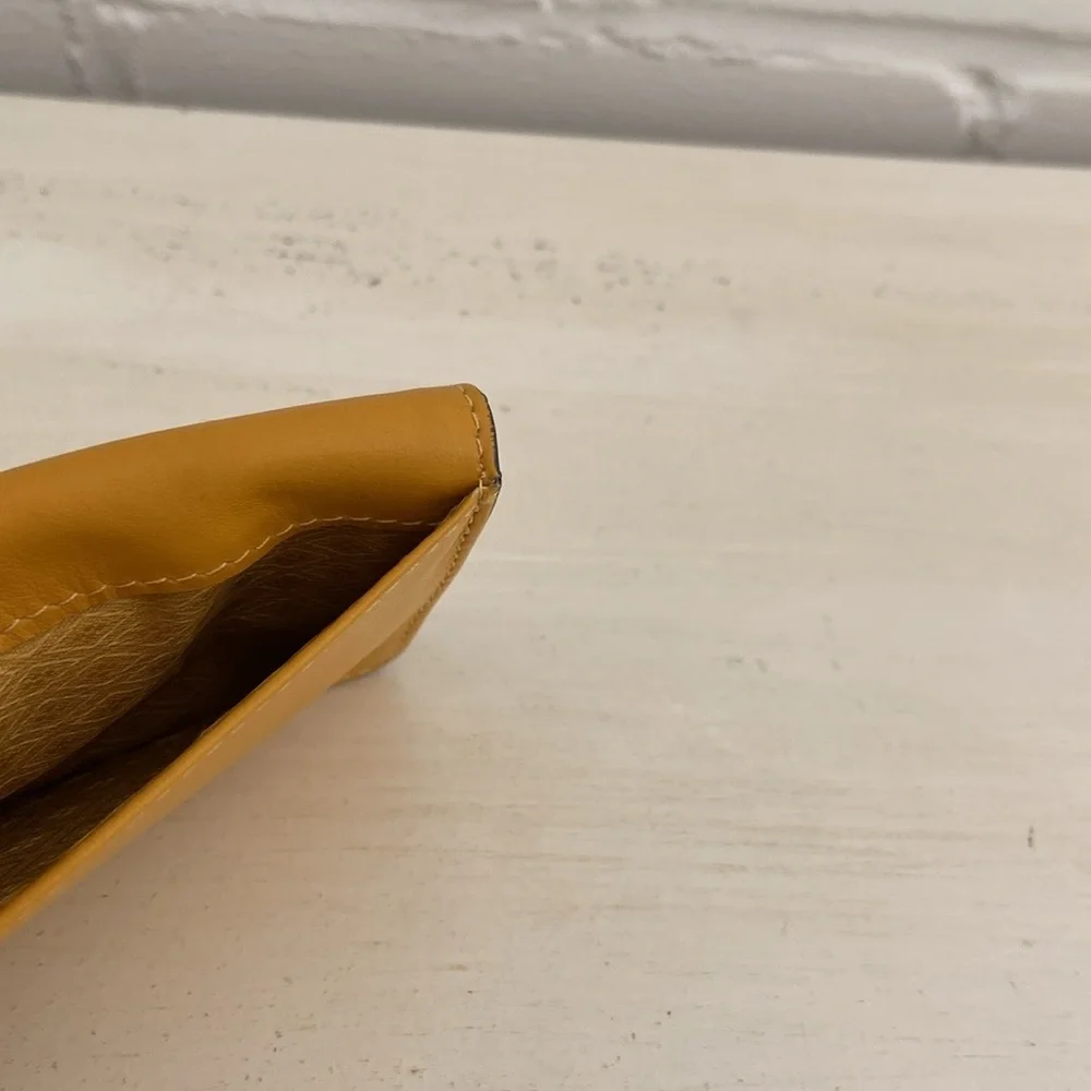 Women’s REID Small Leather Mustard Yellow Change Purse & Credit Card Holder